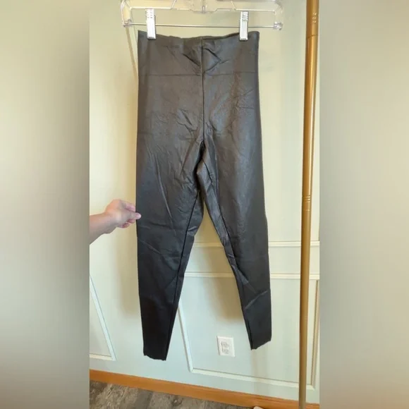 Naked Wardrobe Vegan Faux Leather High-Waist Leggings - Black XS NWOT Nordstrom - Picture 3 of 4